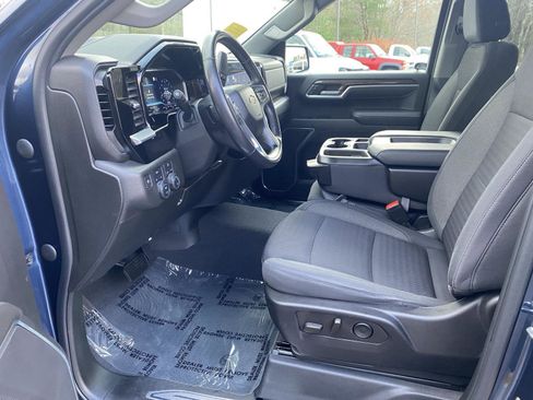 Used 2022 Chevrolet Silverado 1500 LT image 17