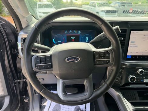 Used 2025 Ford F250 Lariat w/ Black Appearance Package AWD/4WD image 20