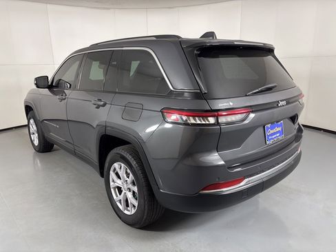 Used 2022 Jeep Grand Cherokee Limited w/ Trailer Tow Prep Group (B) image 6