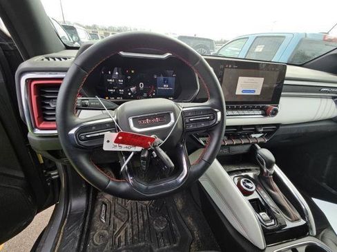 Used 2023 GMC Canyon AT4X image 7