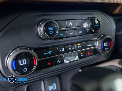Used 2024 Ford Bronco Outer Banks AWD/4WD image 24