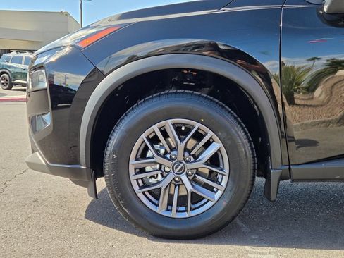 Certified 2022 Nissan Rogue S AWD/4WD image 9
