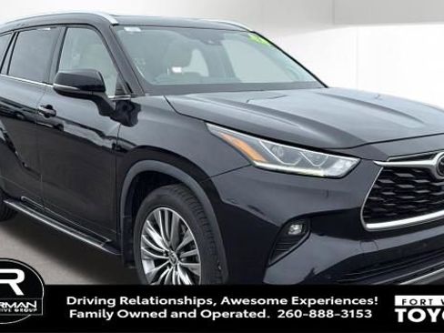 Used 2022 Toyota Highlander Platinum AWD/4WD image 4