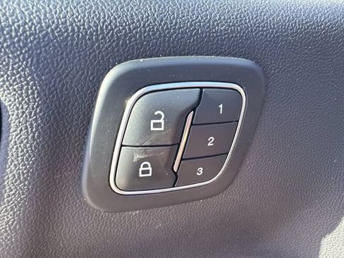 Used 2023 Ford Escape Platinum AWD/4WD image 26