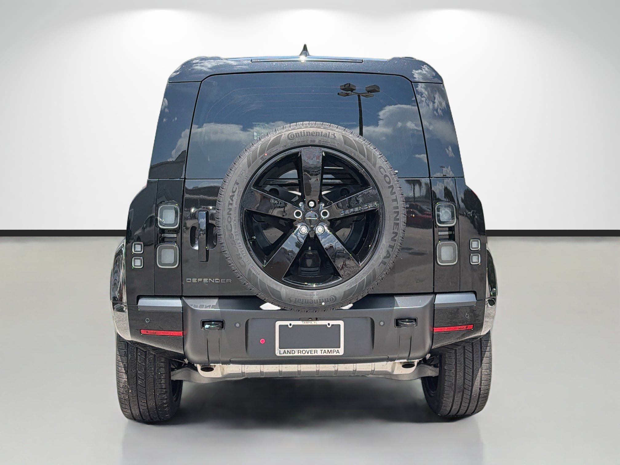 New 2026 Land Rover Defender 110 X-Dynamic SE AWD/4WD image 4