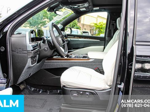 Used 2026 Cadillac Escalade Platinum Sport w/ LPO, Floor Liner Package AWD/4WD image 15