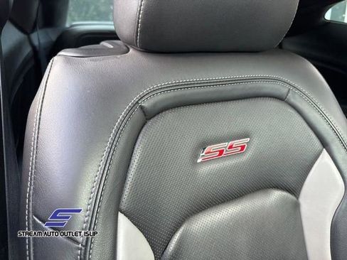 Used 2018 Chevrolet Camaro SS image 14