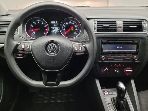 Used 2015 Volkswagen Jetta SE FWD image 22