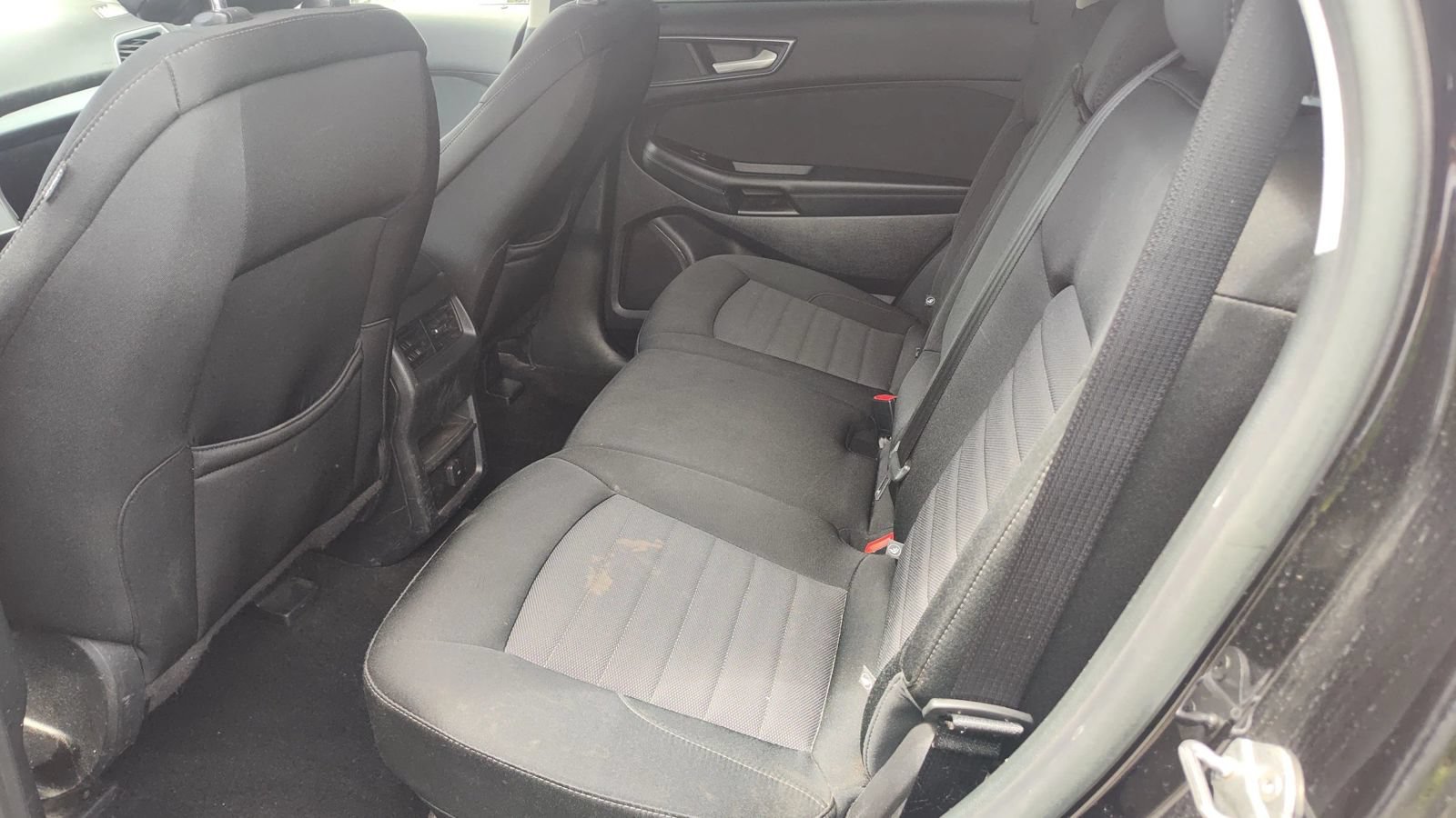 Used 2019 Ford Edge SE w/ SE Fleet Driver's Package AWD/4WD image 10