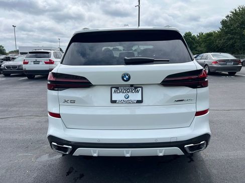 Certified 2025 BMW X5 xDrive50e w/ M Sport Package image 6