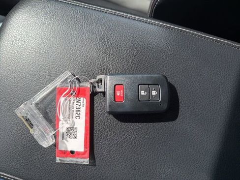 Used 2021 Toyota 4Runner SR5 Premium w/ Moonroof Package image 20