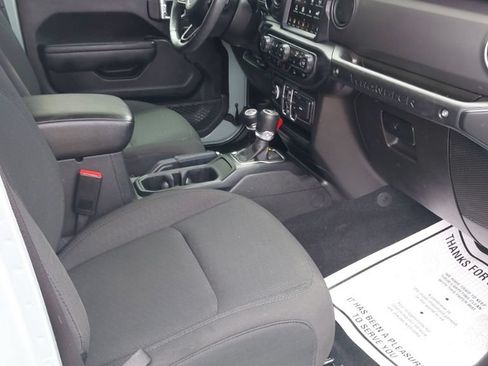 Used 2023 Jeep Wrangler Unlimited w/ Cold Weather Group AWD/4WD image 6