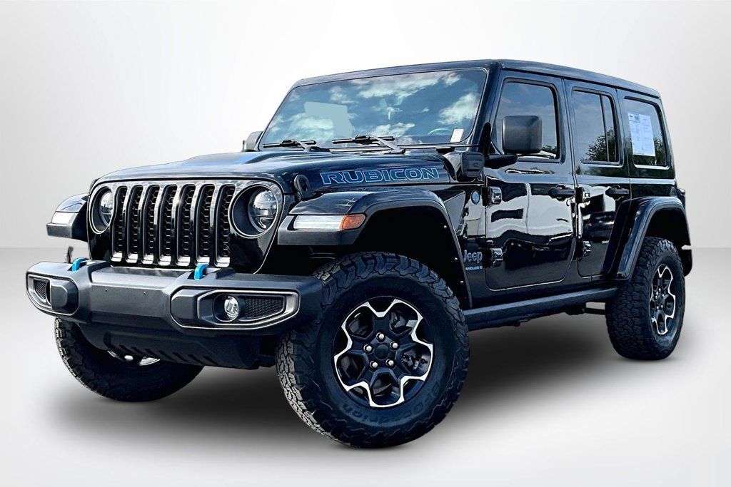 Used 2023 Jeep Wrangler Unlimited Rubicon 4xe w/ Cold Weather Group AWD/4WD image 3