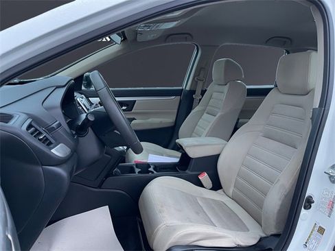 Used 2017 Honda CR-V LX image 9