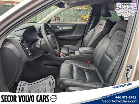 Certified 2023 Volvo XC40 B5 Plus image 8