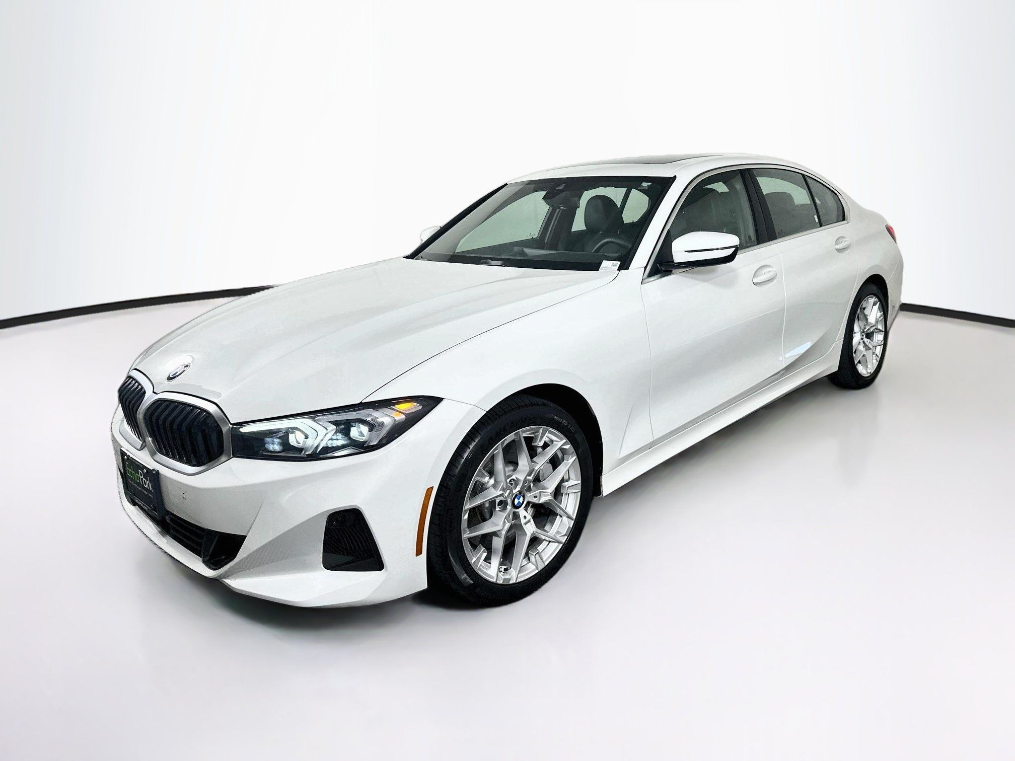 Used 2026 BMW 330i Sedan RWD image 3