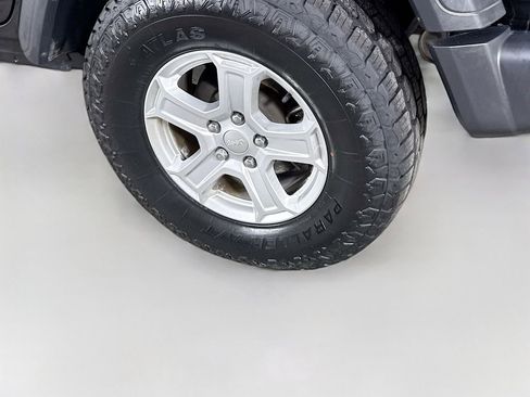 Used 2020 Jeep Wrangler Unlimited Sport S AWD/4WD image 28