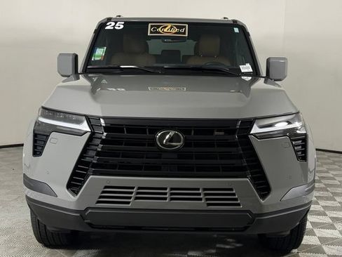 Used 2025 Lexus GX 550 w/ Accessory Package (2T) AWD/4WD image 12