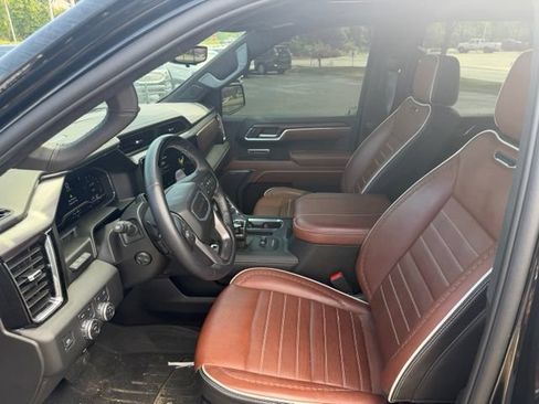 Used 2025 GMC Sierra 1500 Denali Ultimate AWD/4WD image 12