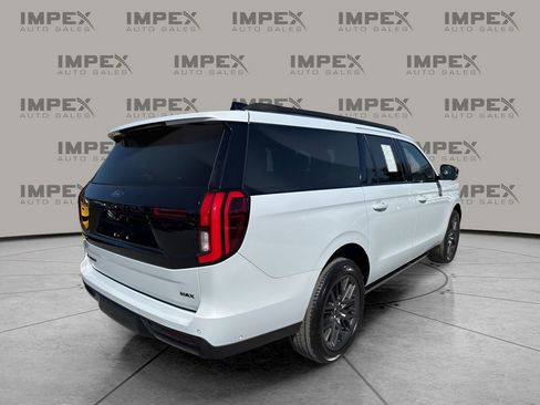 Used 2025 Ford Expedition Max Platinum w/ Stealth Performance Package AWD/4WD image 5