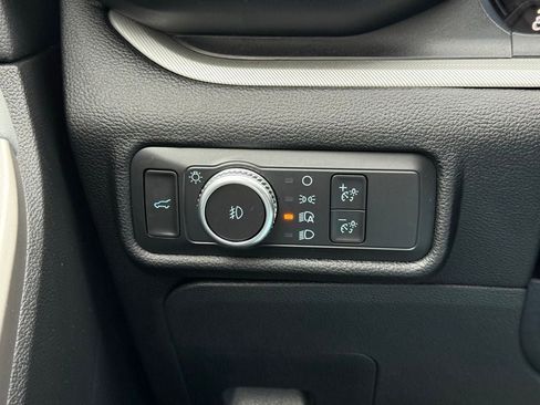 Certified 2022 Ford Explorer XLT w/ Equipment Group 202A image 31