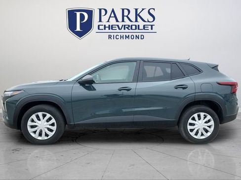 Certified 2025 Chevrolet Trax LS w/ Driver Confidence Package image 4