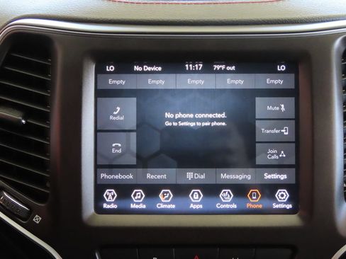 Used 2021 Jeep Cherokee Trailhawk w/ Trailer Tow Group AWD/4WD image 44
