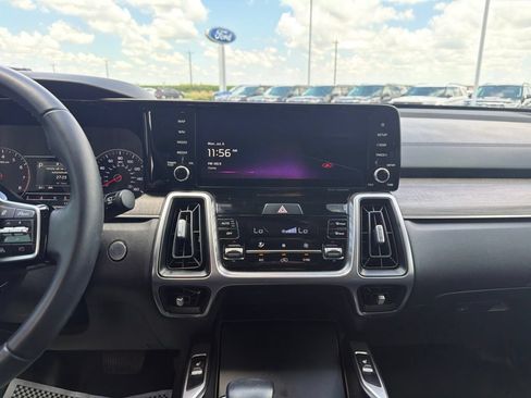 Used 2022 Kia Sorento S AWD/4WD image 13