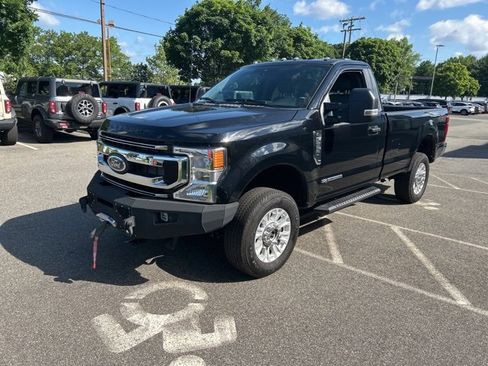 Used 2022 Ford F350 XLT w/ XLT Value Package image 3