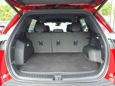 New 2026 Chevrolet Equinox RS w/ Convenience Package III AWD/4WD image 7