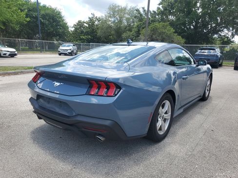 Used 2024 Ford Mustang Coupe RWD image 4