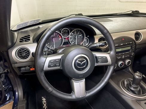 Used 2012 MAZDA MX-5 Miata Touring w/ Suspension Pkg image 23
