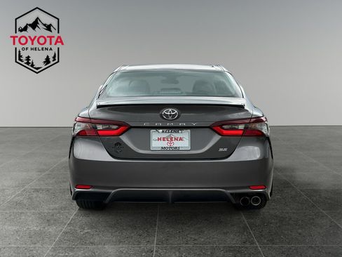 Used 2024 Toyota Camry SE FWD image 4