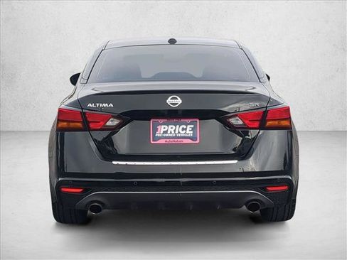 Used 2021 Nissan Altima 2.5 SR FWD image 7