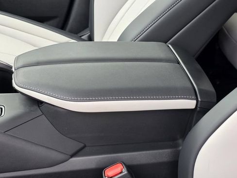 New 2026 Lexus TX 500h AWD image 7