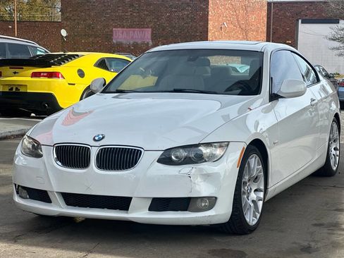 Used 2010 BMW 328i Coupe image 3
