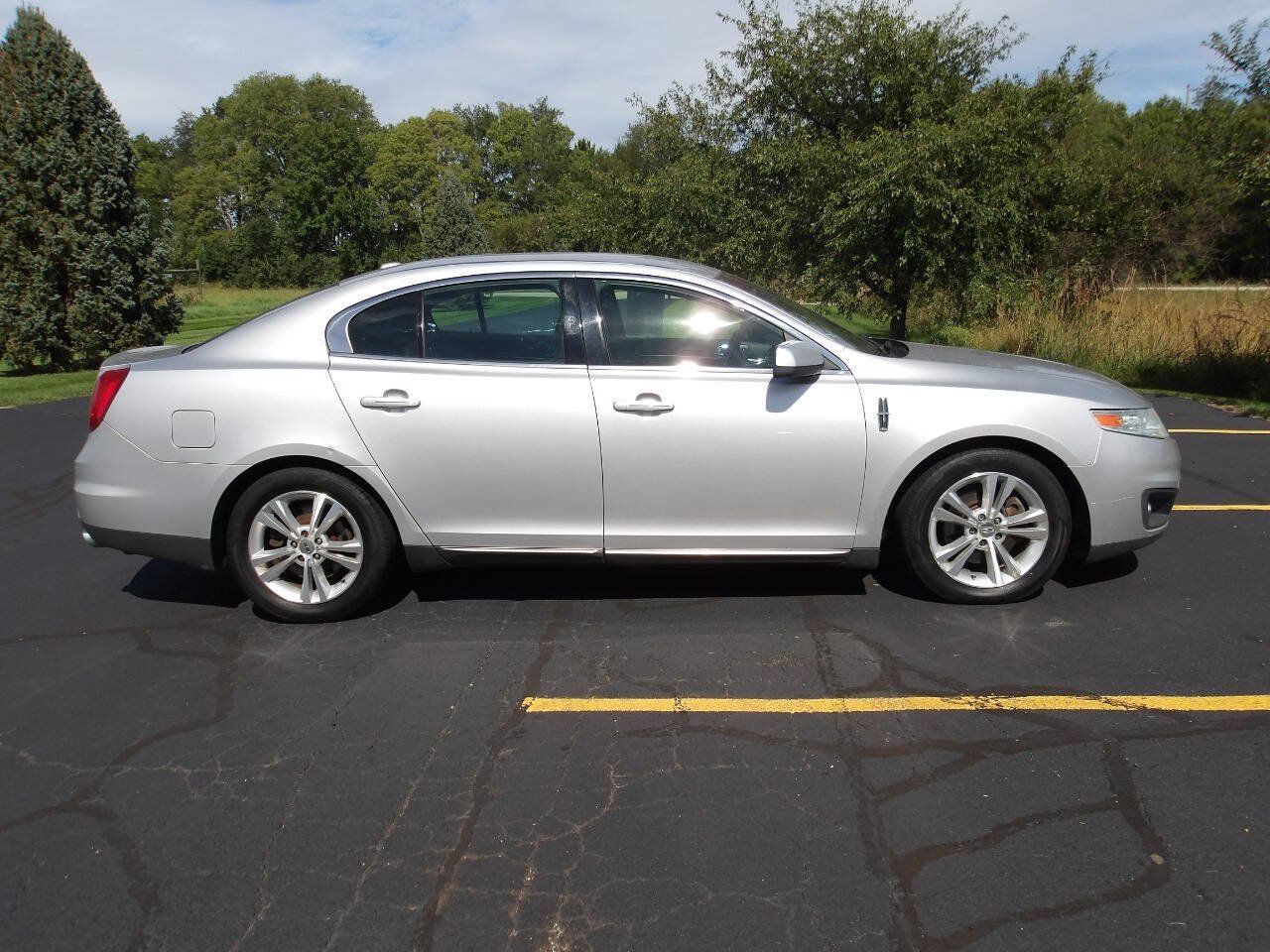 Used 2009 Lincoln MKS FWD image 37