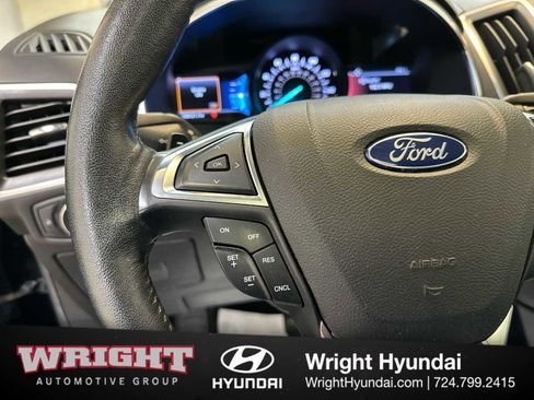 Used 2017 Ford Edge Titanium w/ Equipment Group 301A image 22