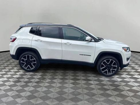 Used 2018 Jeep Compass Limited w/ Navigation Group AWD/4WD image 4