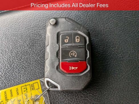Used 2018 Jeep Wrangler Unlimited Sport S AWD/4WD image 30