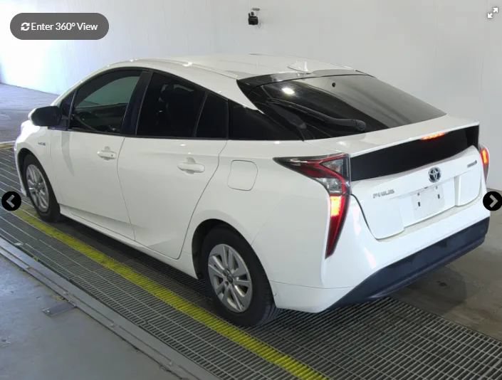 Used 2017 Toyota Prius Two FWD image 3
