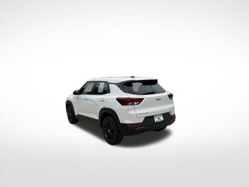 Used 2023 Chevrolet TrailBlazer LS FWD image 5