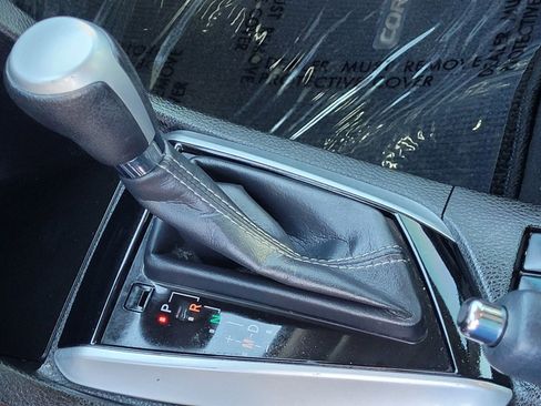 Used 2018 Toyota Corolla SE image 20