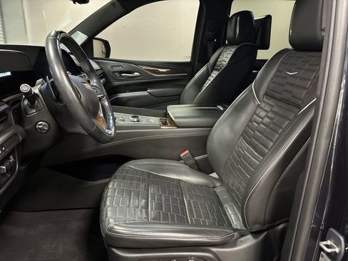 Certified 2023 Cadillac Escalade Sport Platinum RWD image 9