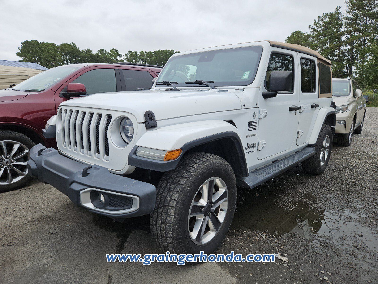 Used 2020 Jeep Wrangler Unlimited Sahara AWD/4WD image 2