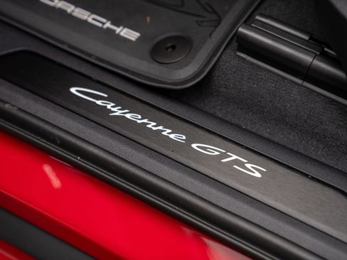 New 2026 Porsche Cayenne GTS image 12