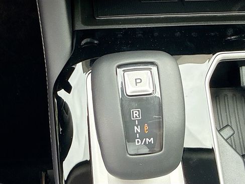 New 2026 Mitsubishi Outlander SE image 17