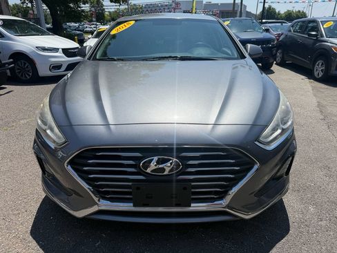 Used 2018 Hyundai Sonata SE FWD image 2