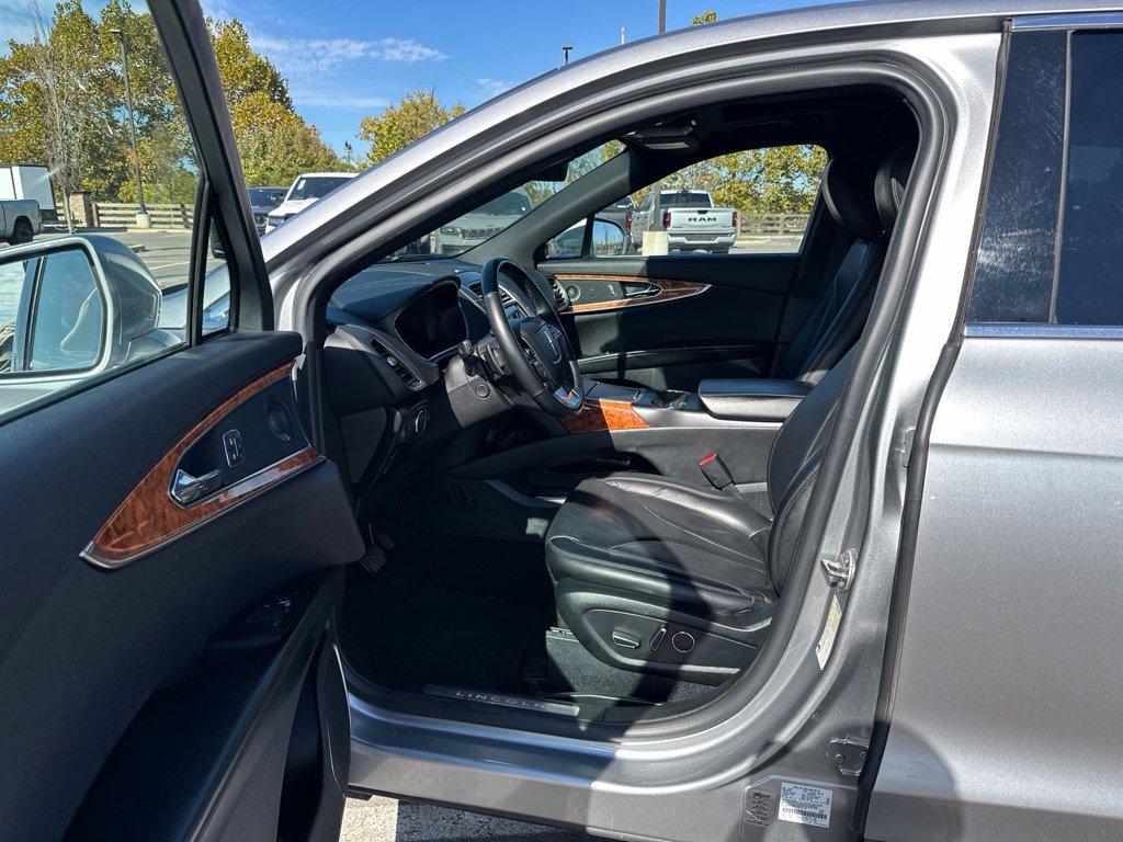 Used 2020 Lincoln Nautilus Reserve AWD/4WD image 13