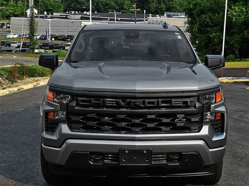 Used 2023 Chevrolet Silverado 1500 Custom AWD/4WD image 5